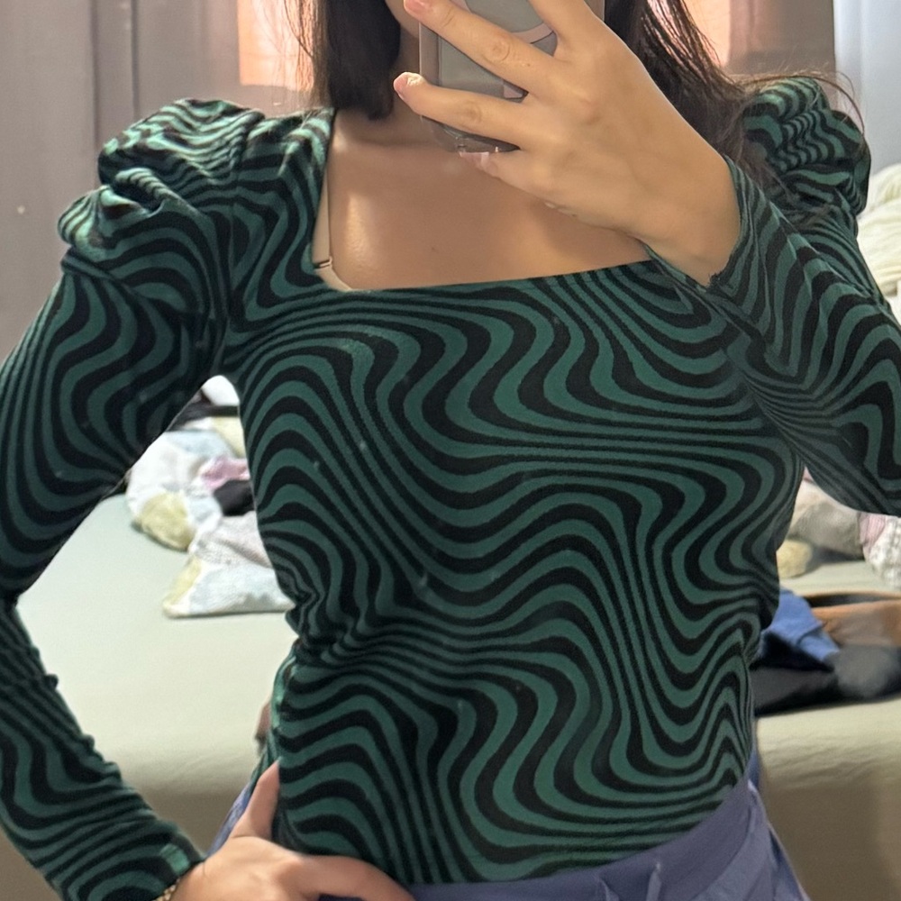 Zara Black and Green Swirl Blouse